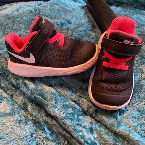 Toddler girl Nike tennis shoes